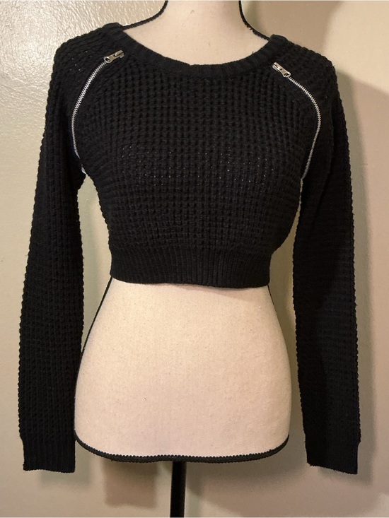 Aqua Sweaters - Aqua Black Cropped Waffle-Knit Crew Sweater with Silver Zippers